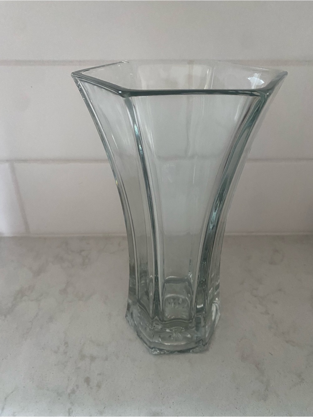 Vintage hoosier Glads Flared 6-sided Vase - pristine condition